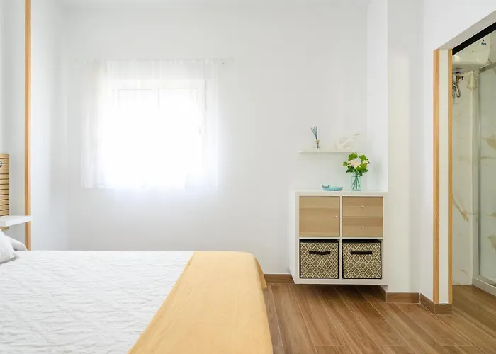 Rosales Canteras Apartament *